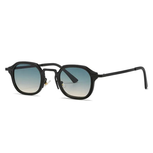 Óculos de sol modelo retro com lentes transparentes e coloridas cor degrade azul e armação de metal fina e muito leve